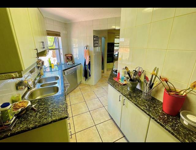 5 BEDROOM HOUSE SOLD IN MEYERSDAL